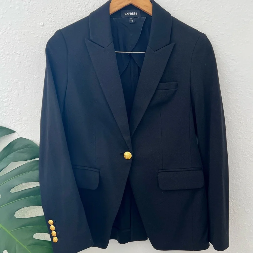 Express - Editor Breasted Novelty Gold
Button Blazer - Picture 6 of 7